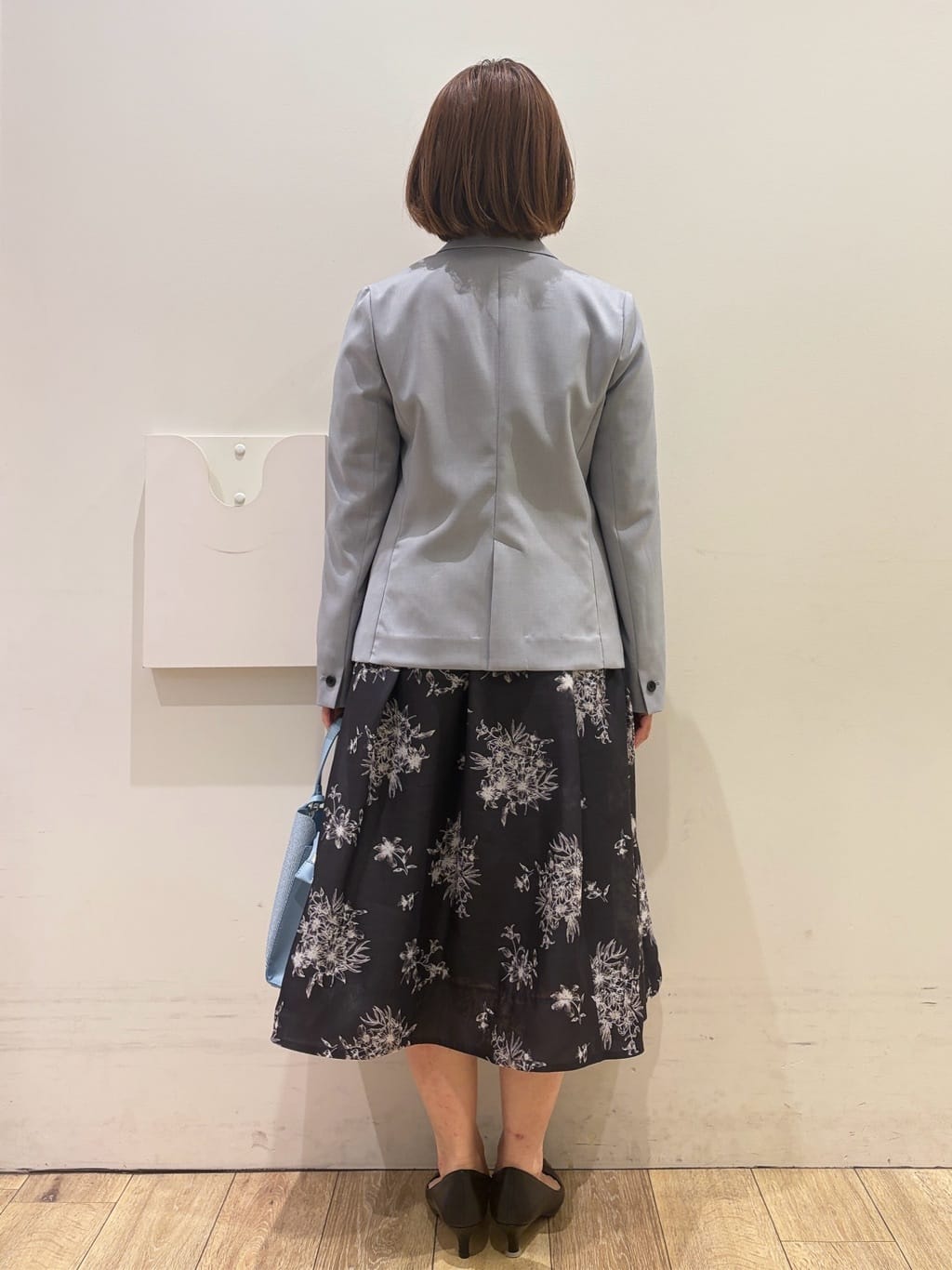 YUKOさんの「index｜バルーン風スリーブバイカラーニット【洗濯機OK】」を使ったコーディネート