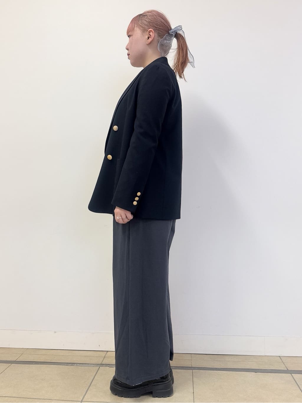 なかもとあきさんの「DRESSTERIOR｜コンフォート ダブルブレザー」を使ったコーディネート