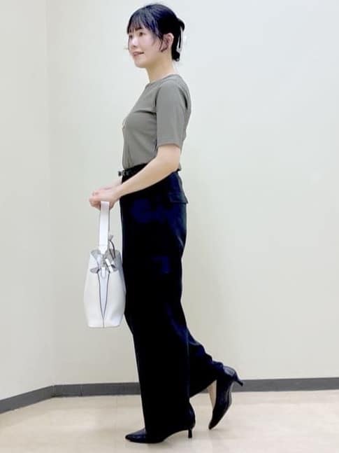  beni_gingerさんの「Reflect｜【インナーにおすすめ◎】クルーネックストレッチリブトップス」を使ったコーディネート