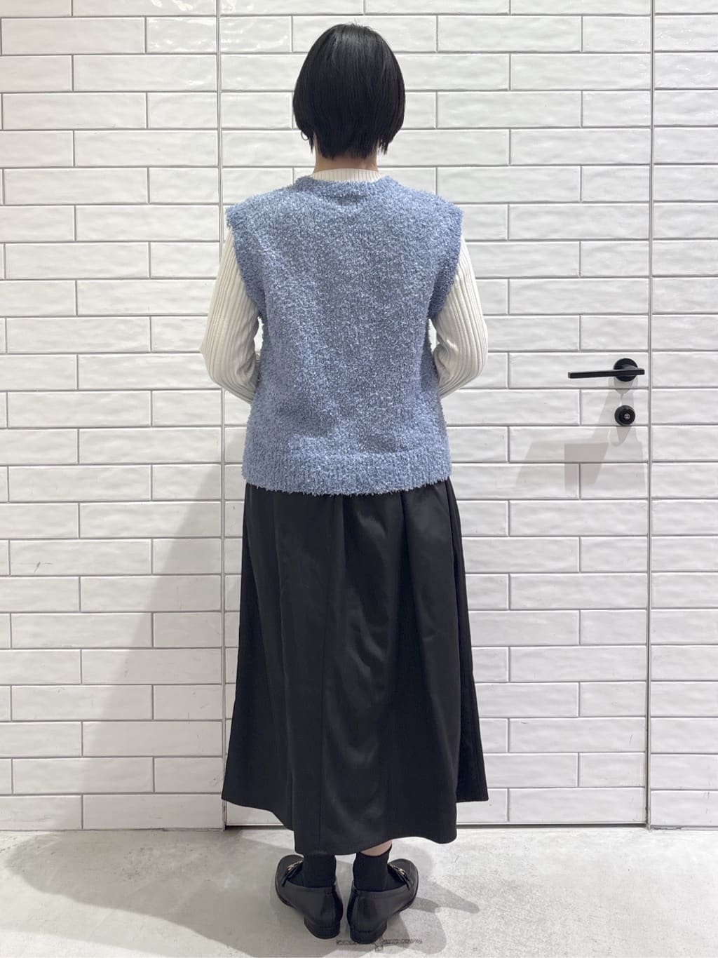 ayumiさんの「OPAQUE.CLIP｜変形金ボタンニットベスト【洗濯機OK】」を使ったコーディネート