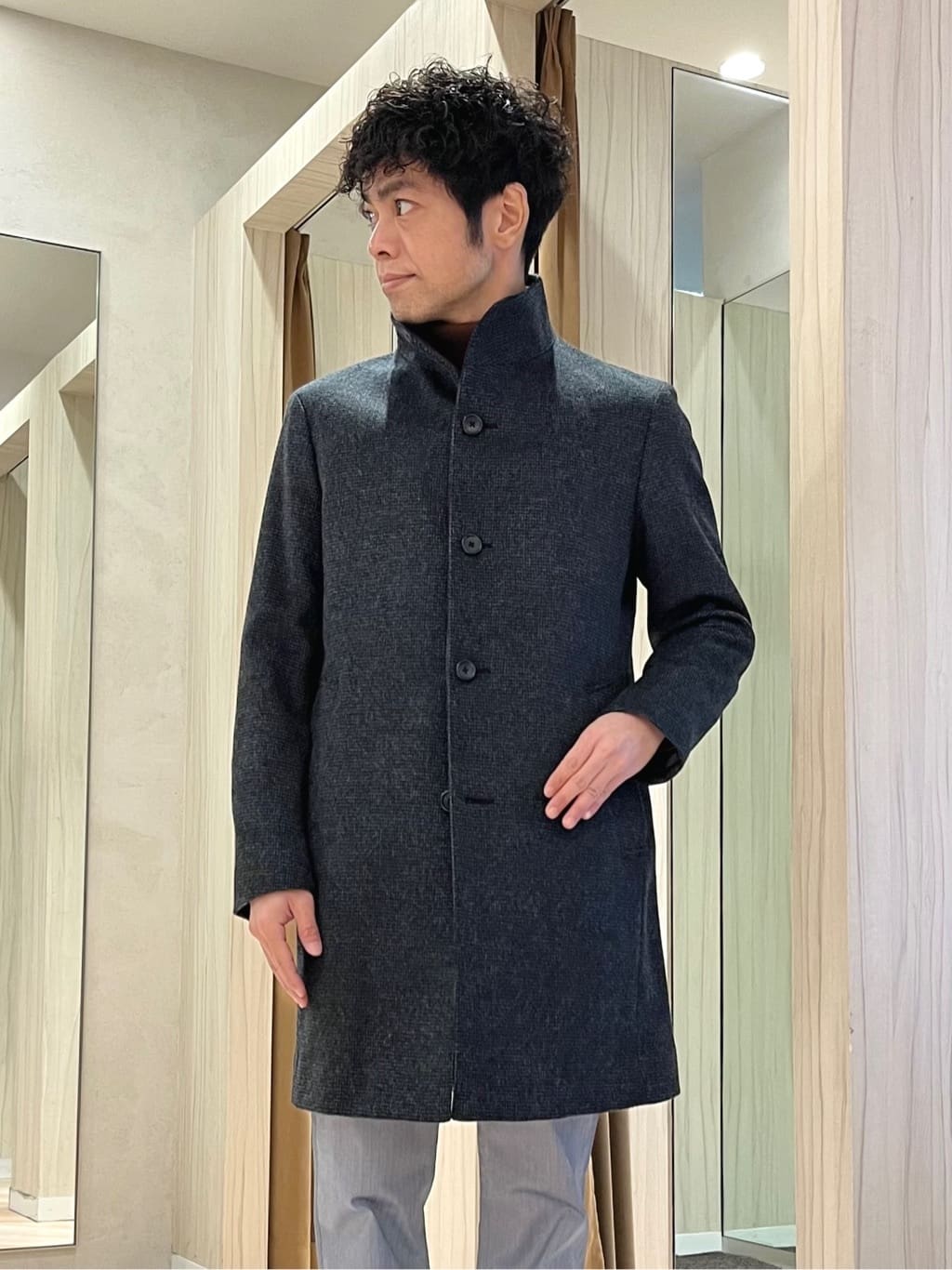 URAさんの「TAKEO KIKUCHI｜アンチピリング タートルネック ニット」を使ったコーディネート
