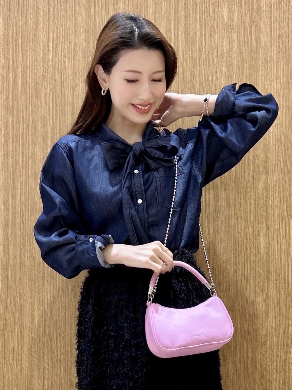 maiさんの「OPAQUE.CLIP｜セルロース混デニムボウタイブラウス【洗濯機OK】」を使ったコーディネート