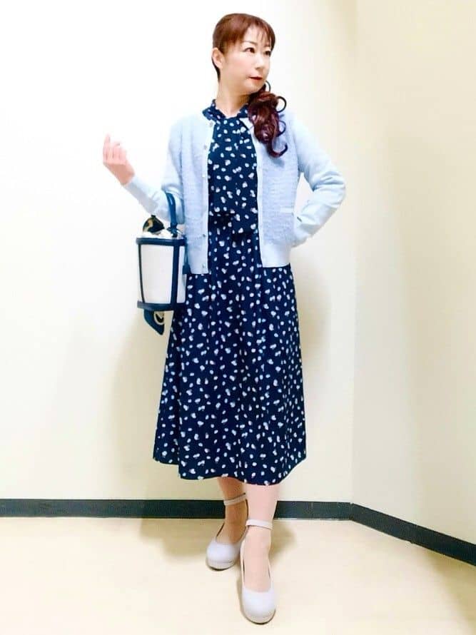 花さんの「Reflect｜【セレモニー／通勤／おでかけに◎】フラワープリントボウタイワンピース」を使ったコーディネート