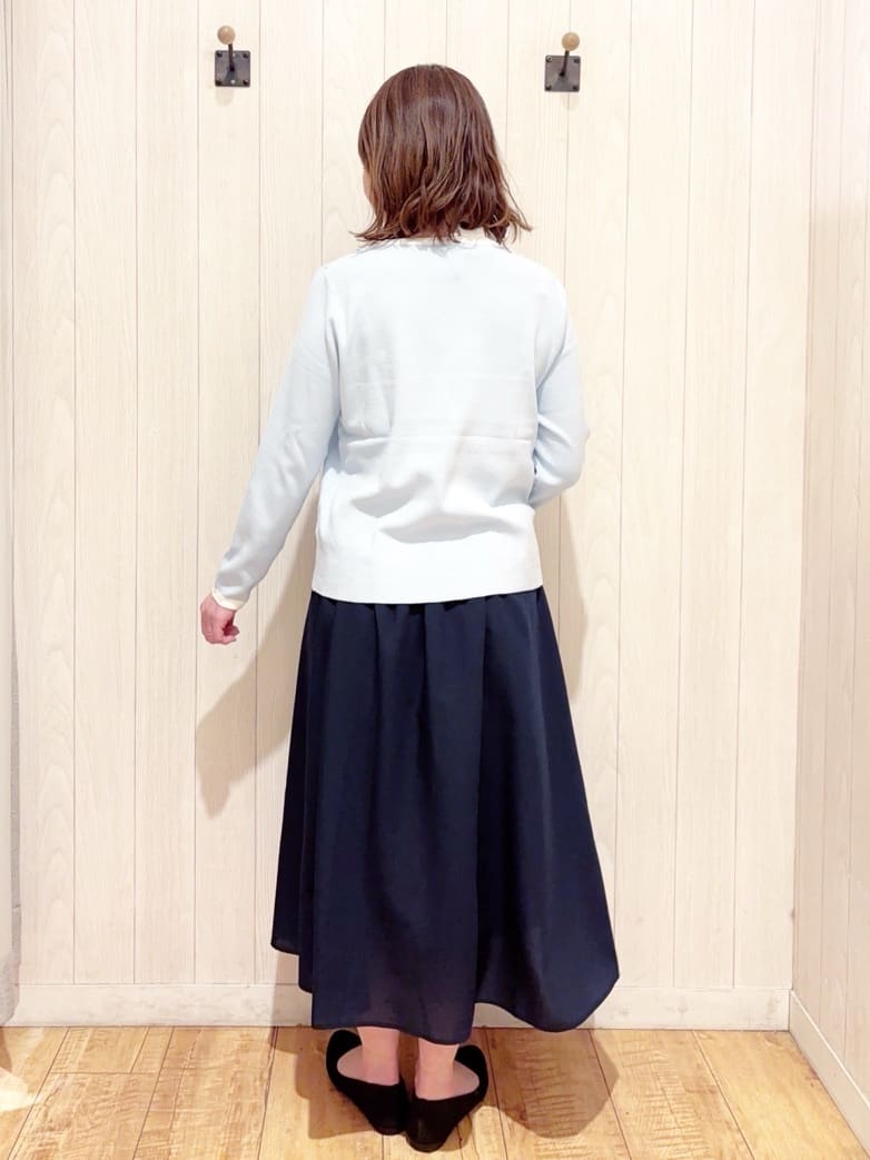 あいこさんの「SHOO･LA･RUE｜ふんわり女性らしさあふれる ギャザーフレアスカート」を使ったコーディネート