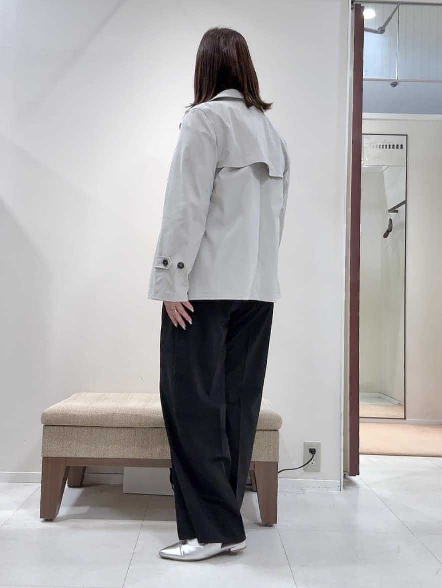 YUIさんの「UNTITLED｜【定番人気/はっ水/洗える】タスランショートトレンチコート」を使ったコーディネート
