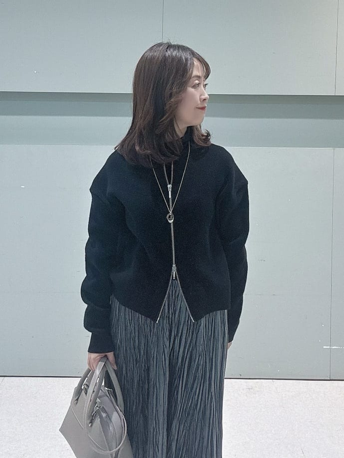 makiさんの「UNTITLED｜【はっ水機能/フード取り外し可】ミディダウンコート」を使ったコーディネート