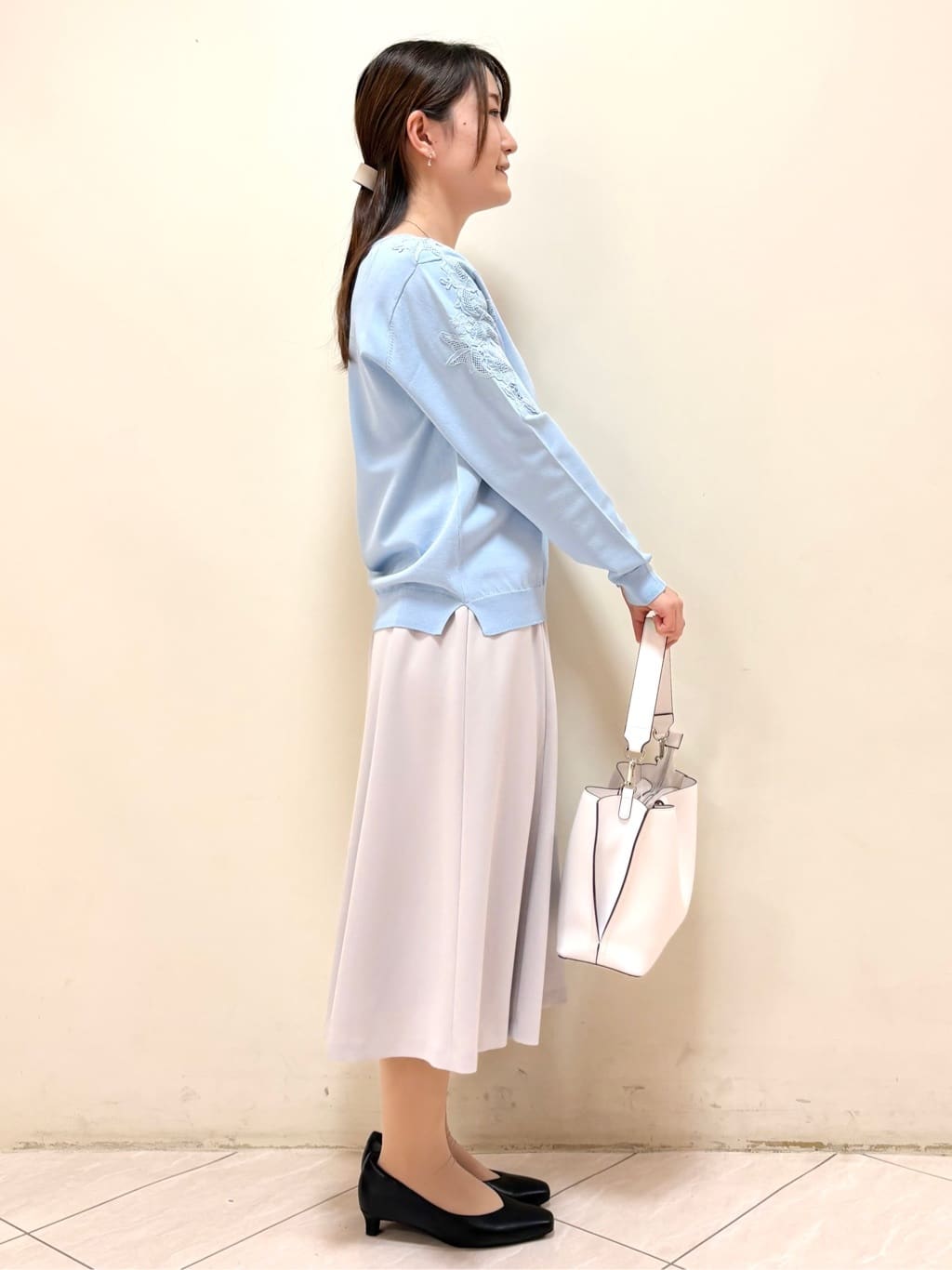 mikiさんの「Reflect｜レースデザインスリーブニットプルオーバー」を使ったコーディネート