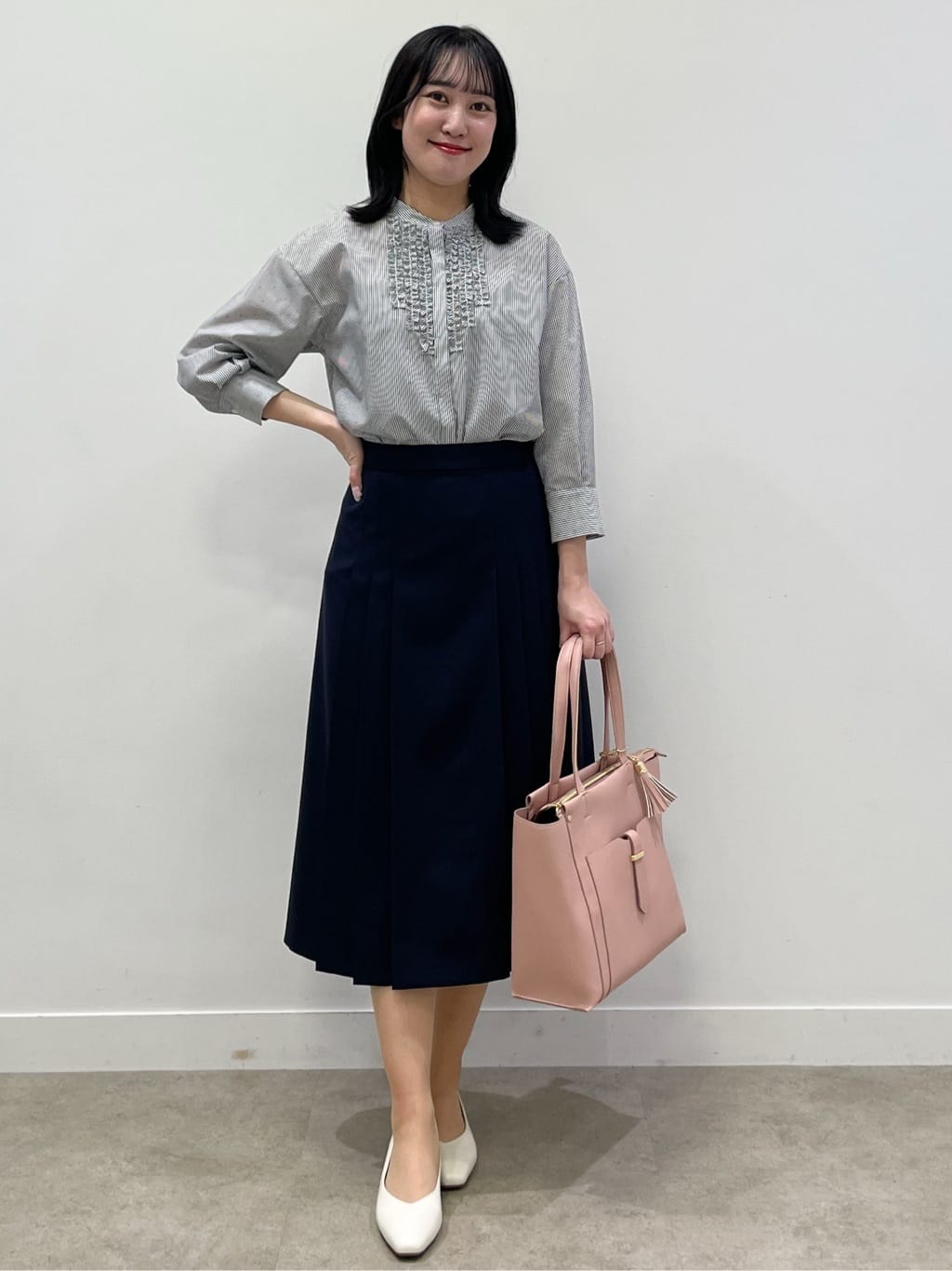 yukariさんの「Reflect｜【接触冷感】八分袖フロントフリルブラウス」を使ったコーディネート
