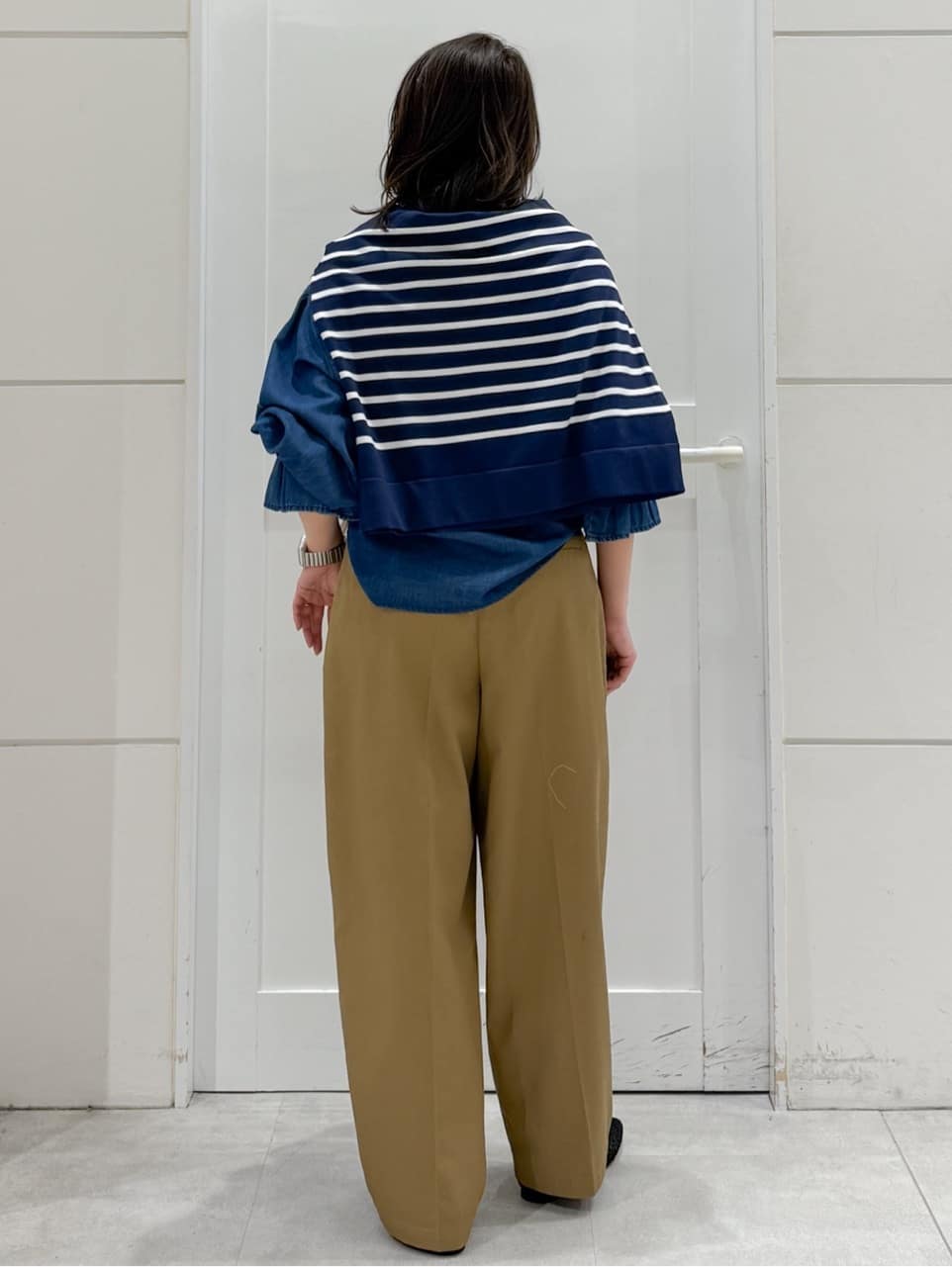 yuka.aさんの「OPAQUE.CLIP｜セルロース混デニムフリルブラウス【洗濯機OK】」を使ったコーディネート