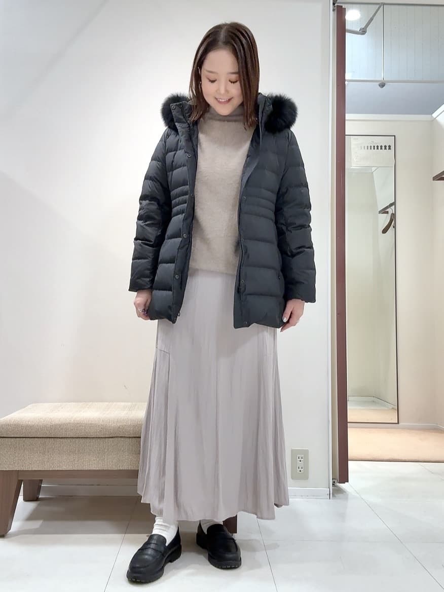 YUIさんの「UNTITLED｜【はっ水機能/フード取り外し可】ミディダウンコート」を使ったコーディネート