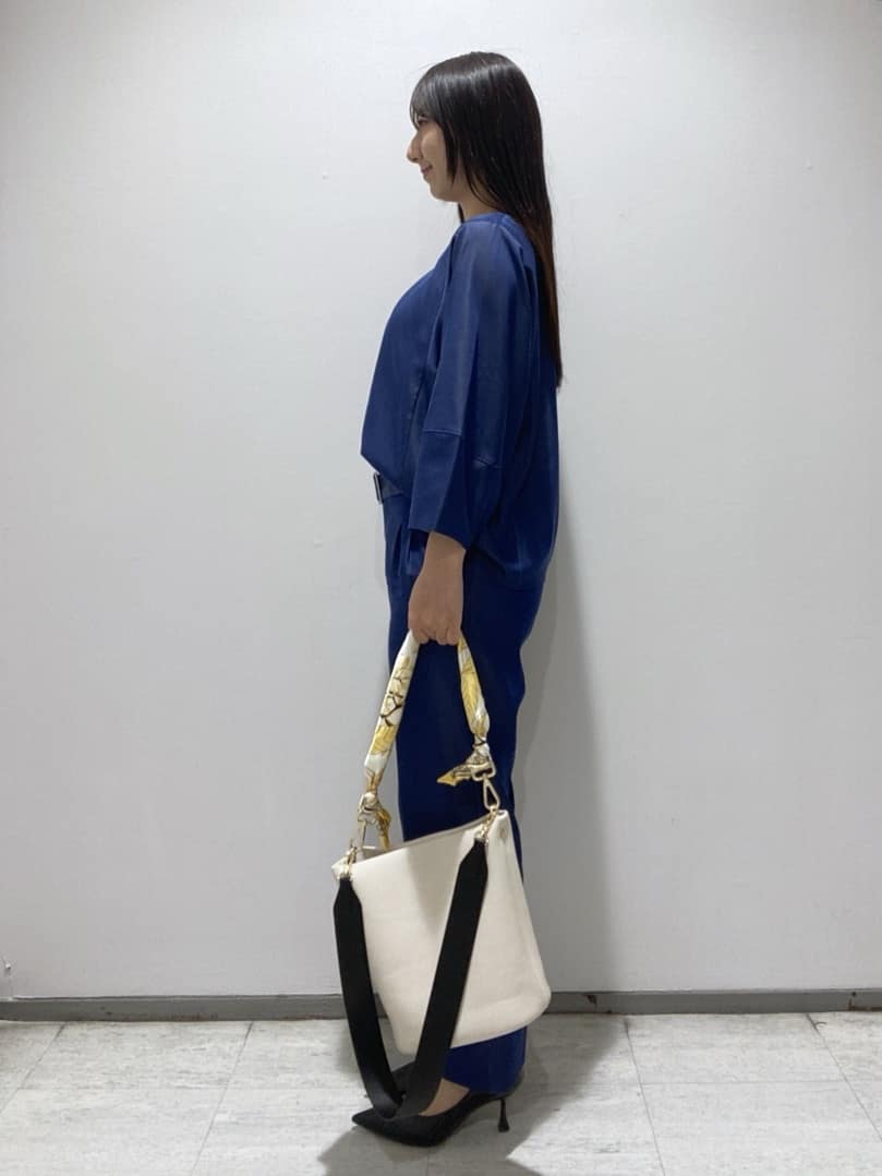 meiさんの「INDIVI｜【洗える／UVケア／SETUP可能】デニムライク ランタン袖ブラウス」を使ったコーディネート
