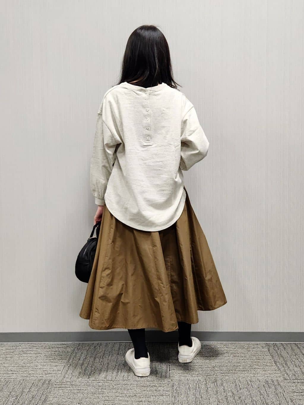 naraさんの「Dessin｜【360度可愛い・洗える】バックヘンリーカットソー」を使ったコーディネート