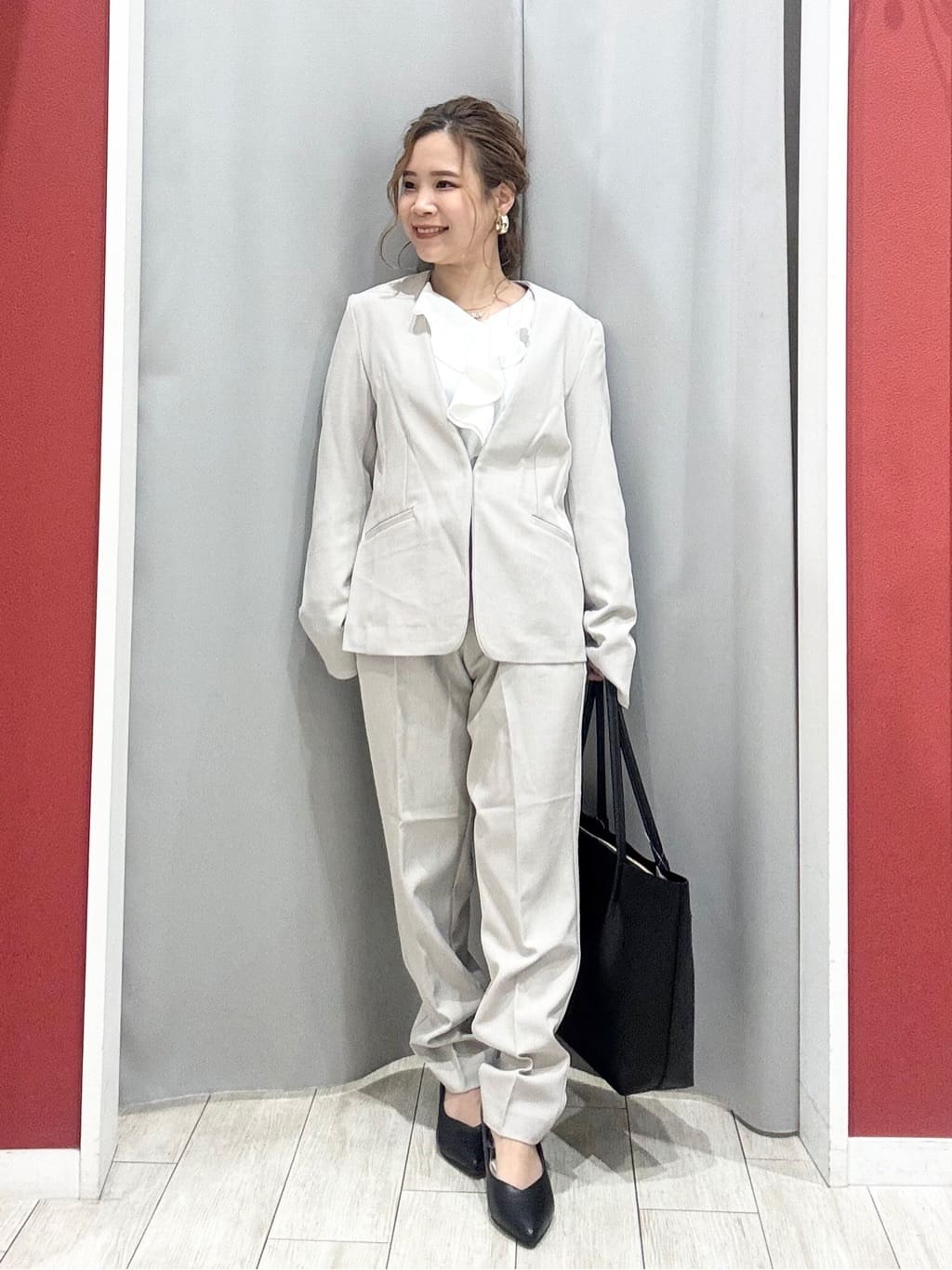 shioさんの「SHOO･LA･RUE｜【洗濯機可/UV/SS-3L】すっきり好印象 ノーカラージャケット」を使ったコーディネート