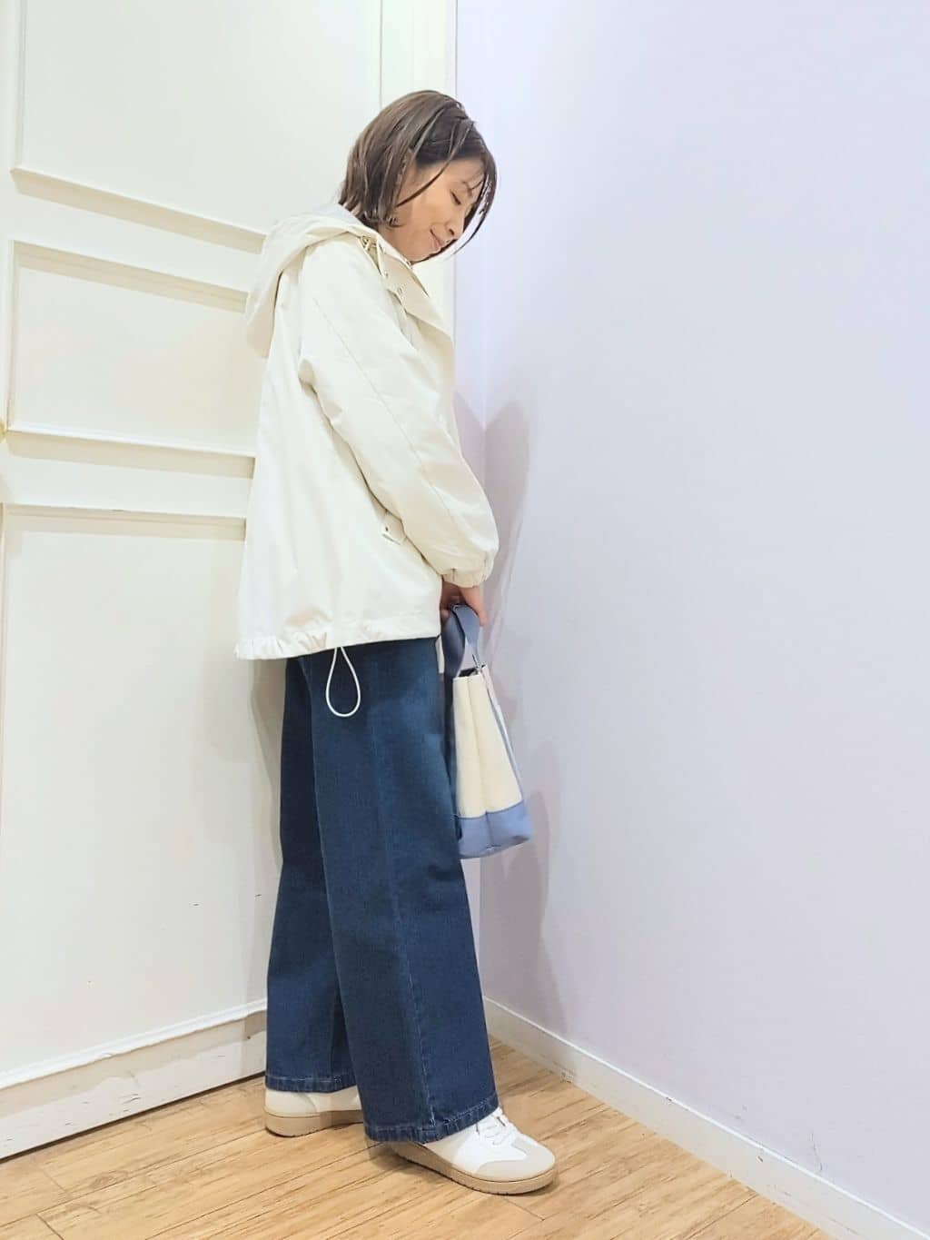 miomioさんの「SHOO･LA･RUE｜【高レビュー/S-LL】脚のラインを拾いにくい デニムワイドパンツ」を使ったコーディネート
