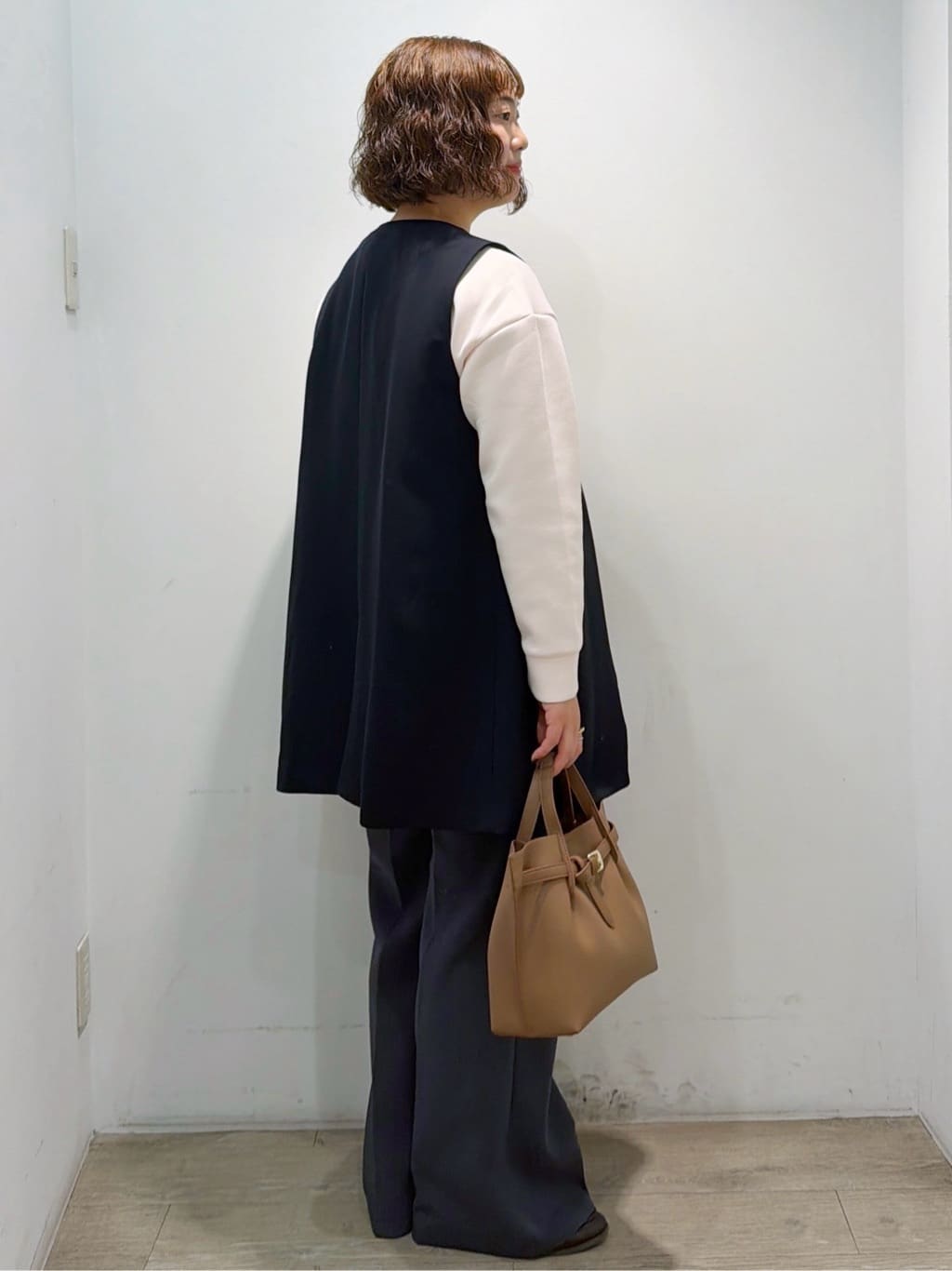 sumicaさんの「OPAQUE.CLIP｜リラクシーボリュームスリーブトップス【洗濯機OK】」を使ったコーディネート