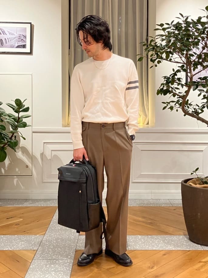 junyaさんの「DRESSTERIOR｜【ウォッシャブル】サイドゴア ワンタックワイドパンツ」を使ったコーディネート