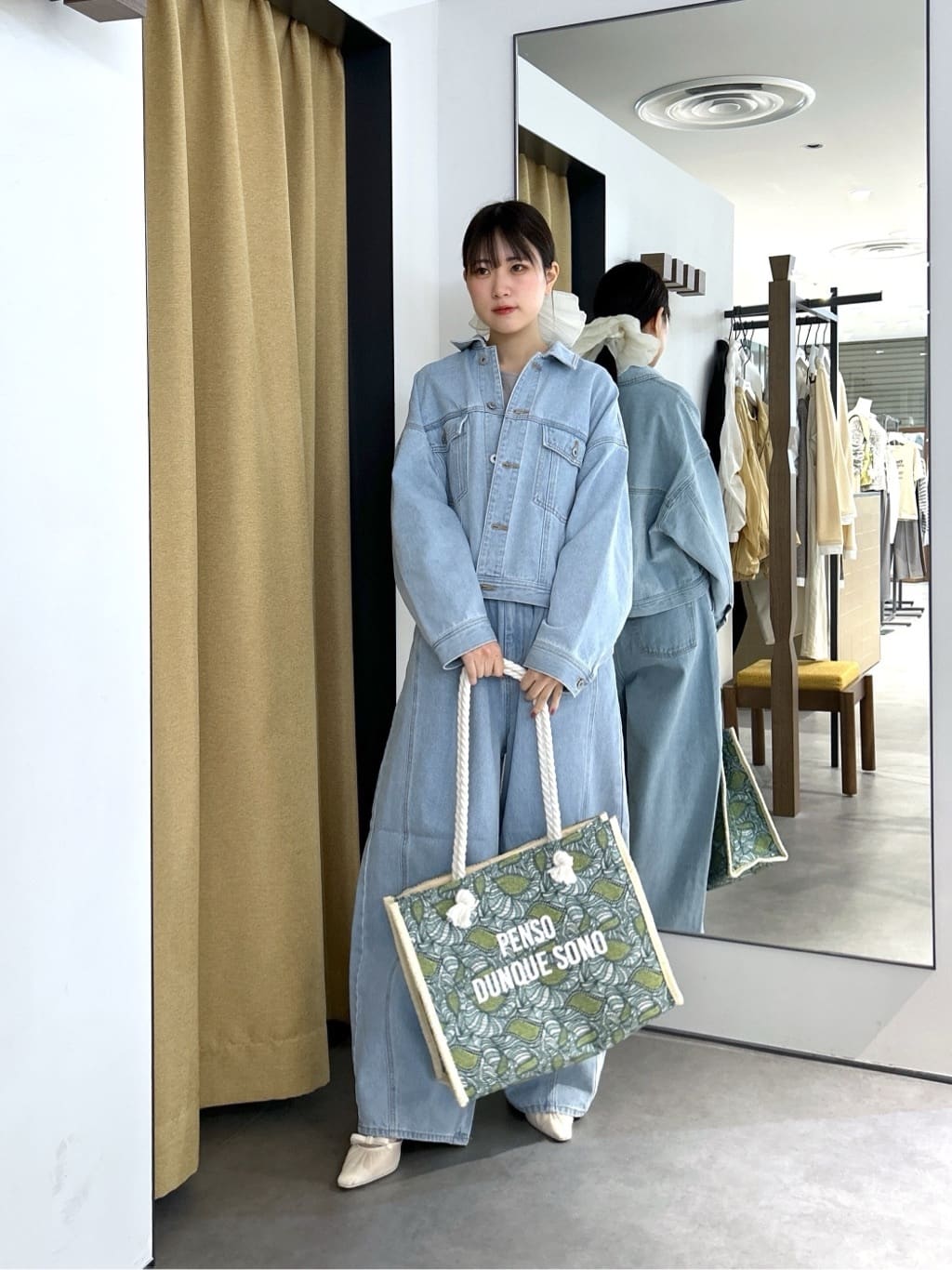 Renoさんの「INDIVI｜ボックスデニムジャケット」を使ったコーディネート