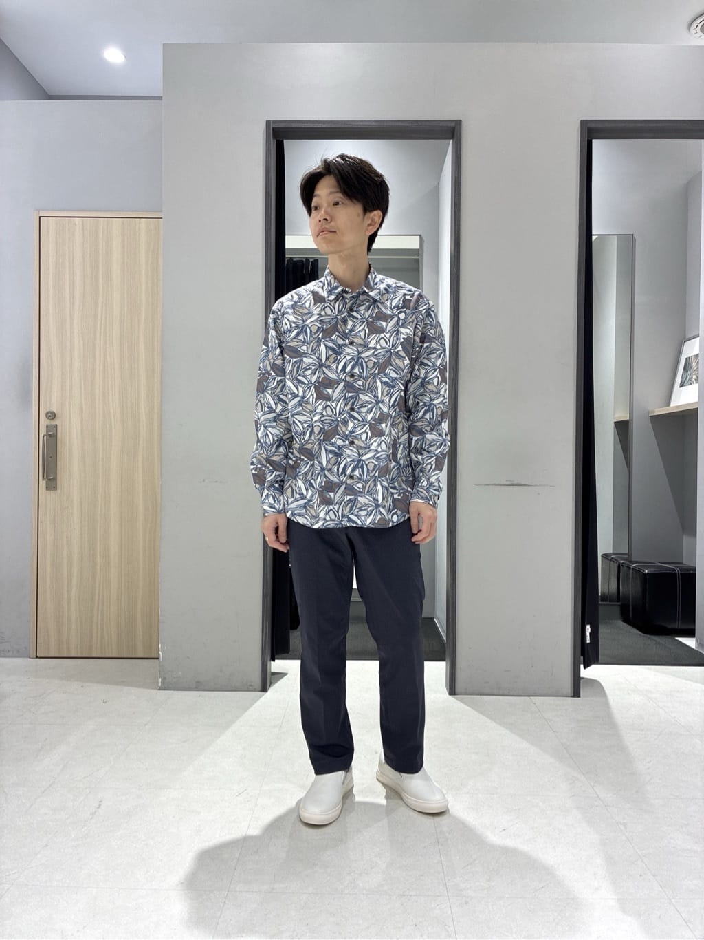 わいずみさんの「TAKEO KIKUCHI｜スライドパズル ジャカード ブルゾン」を使ったコーディネート
