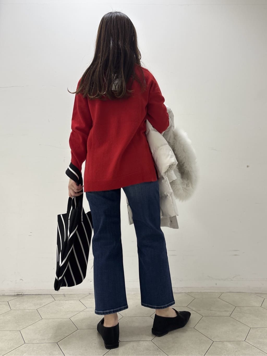 kahoさんの「INDIVI｜【洗える／チュニック丈／カシミヤ混】スリットデザインVネックニット」を使ったコーディネート