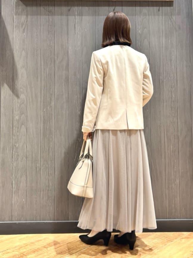 meiさんの「SHOO･LA･RUE｜【洗濯機可/セットアップ可/S-3L】きちんと楽に。カットジョーゼットノーカラージャケット」を使ったコーディネート