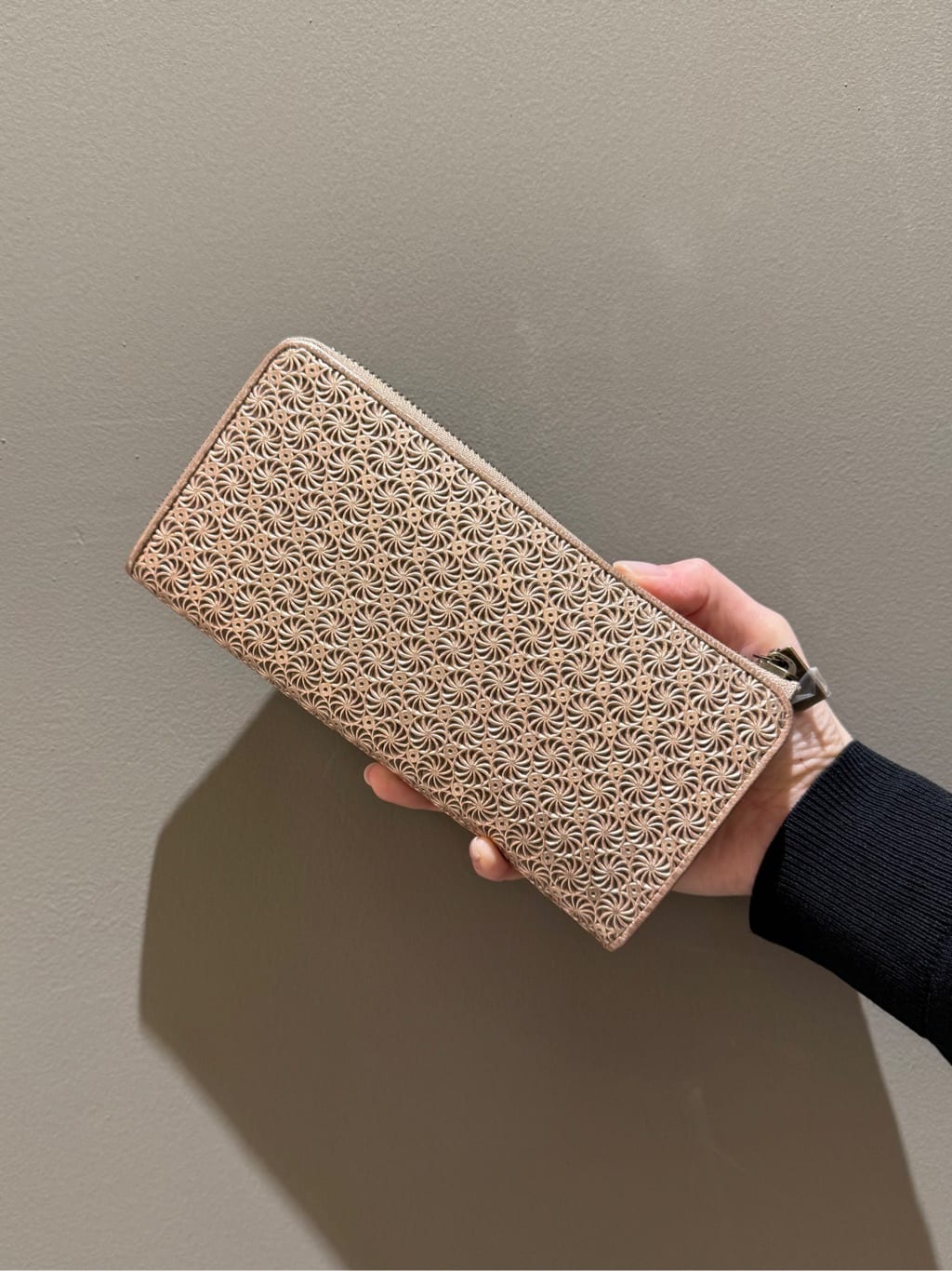Kさんの「HIROKO HAYASHI｜GIRASOLE（ジラソーレ）ファスナー式長財布」を使ったコーディネート