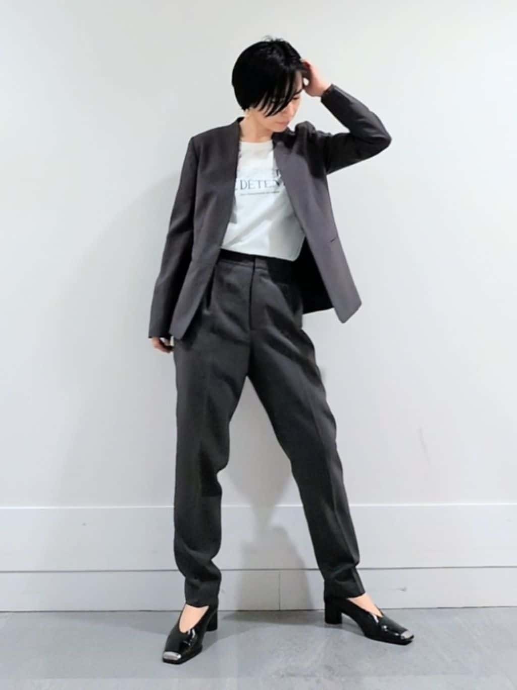 ミズタさんの「UNTITLED｜【セットアップ可/UV/接触冷感】エアリーノーカラージャケット」を使ったコーディネート