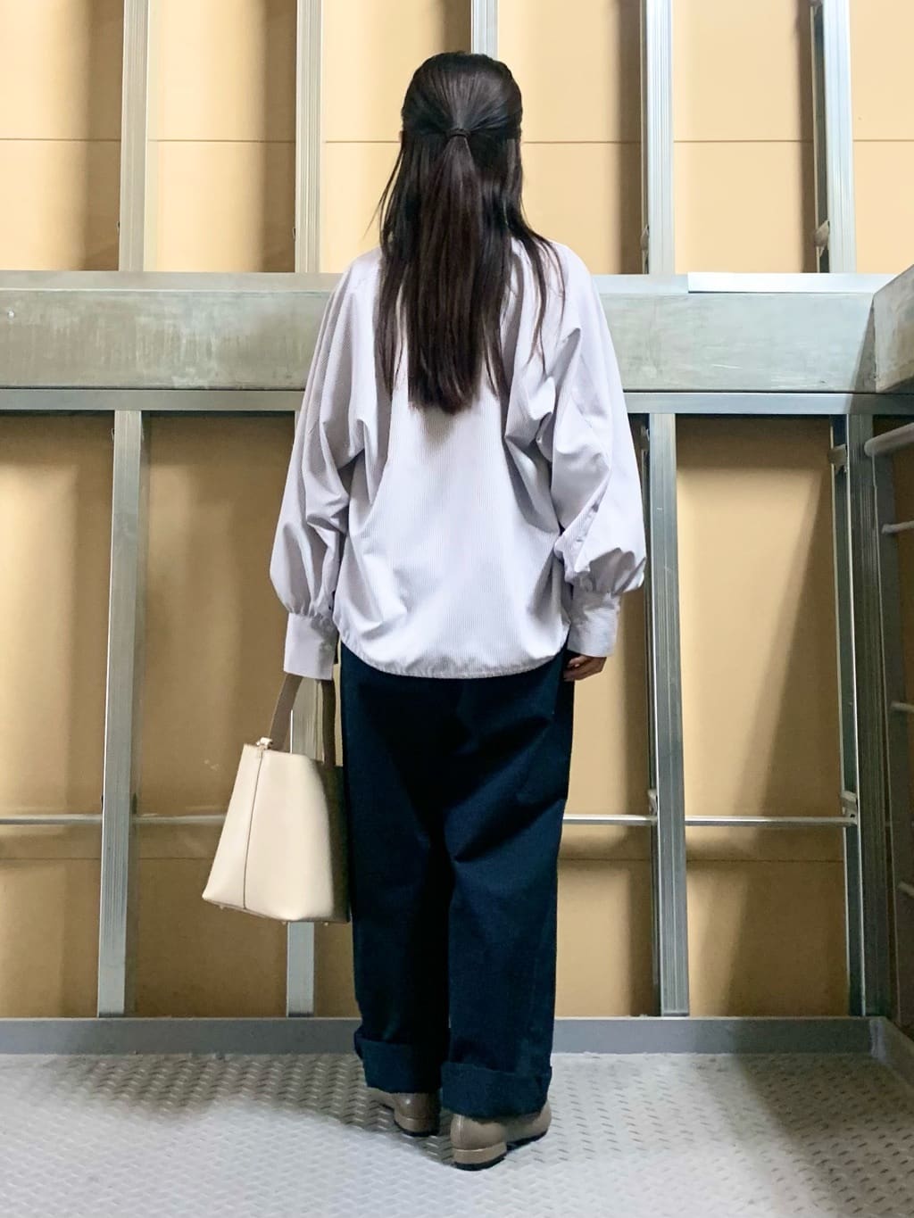 sahoさんの「THE SHOP TK｜キーネックストライプドロストシャツブラウス」を使ったコーディネート