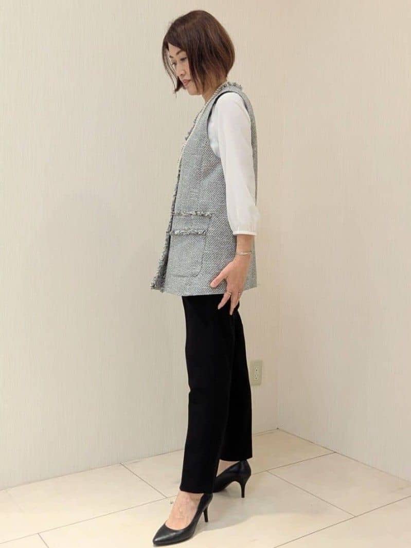 u-macoさんの「UNTITLED｜【オンオフ使える】スラブツイード ジレ」を使ったコーディネート
