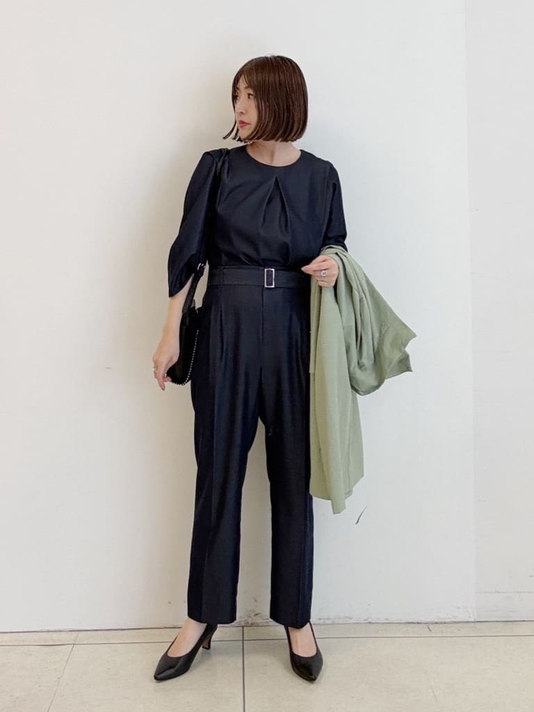yoshiyaさんの「INDIVI｜【合皮】スタッズ風メタルポシェットバッグ」を使ったコーディネート