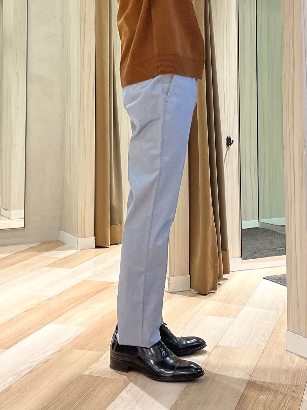 URAさんの「TAKEO KIKUCHI｜アンチピリング タートルネック ニット」を使ったコーディネート
