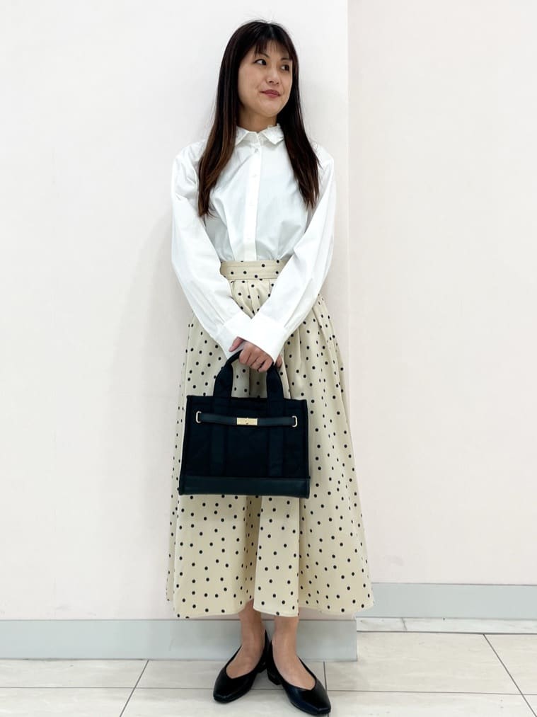 なおさんの「index｜襟チュールシャツ【洗濯機OK】」を使ったコーディネート