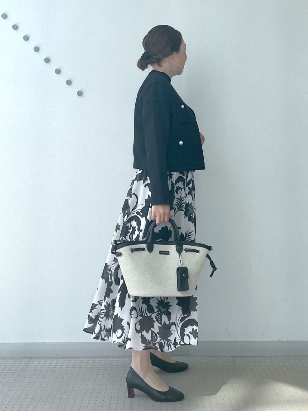 Soeさんの「DRESSTERIOR｜◆ブラックファンシーツイードジャケット」を使ったコーディネート