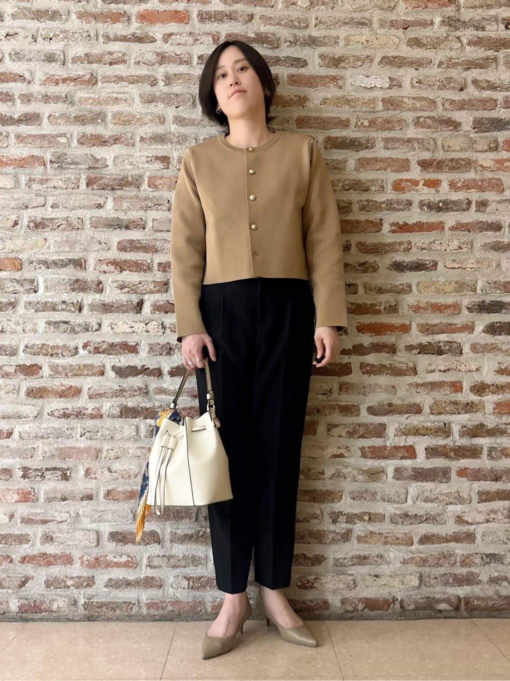 しばさんの「THE SHOP TK｜ハーフミラノカーデ」を使ったコーディネート