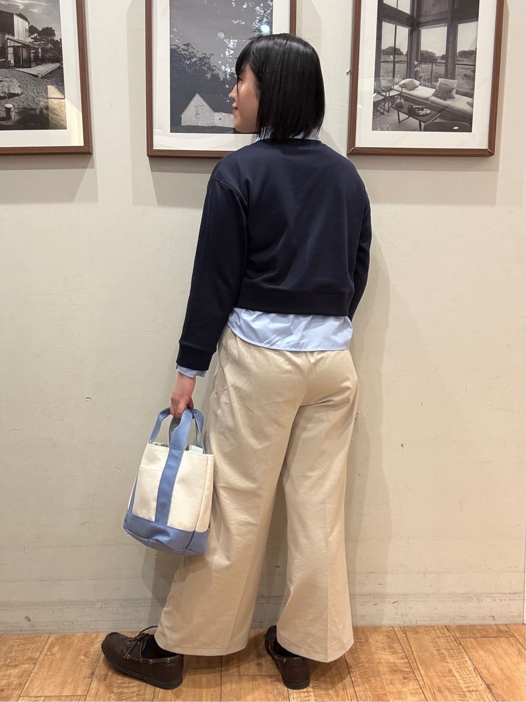Tsuruさんの「SHOO･LA･RUE｜【洗濯機可】1枚でサマ見え シャツレイヤード風 スウェット」を使ったコーディネート