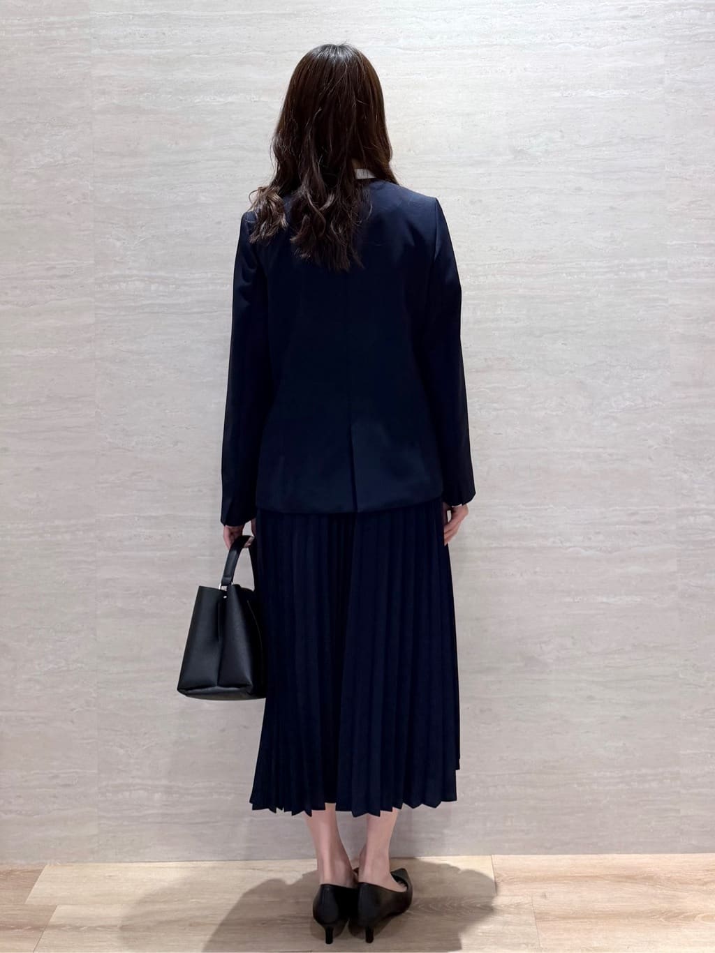 Hinaさんの「OPAQUE.CLIP｜《通勤／セットアップ対応》 Vネックジャケット／ダブルクロス【洗濯機OK】」を使ったコーディネート