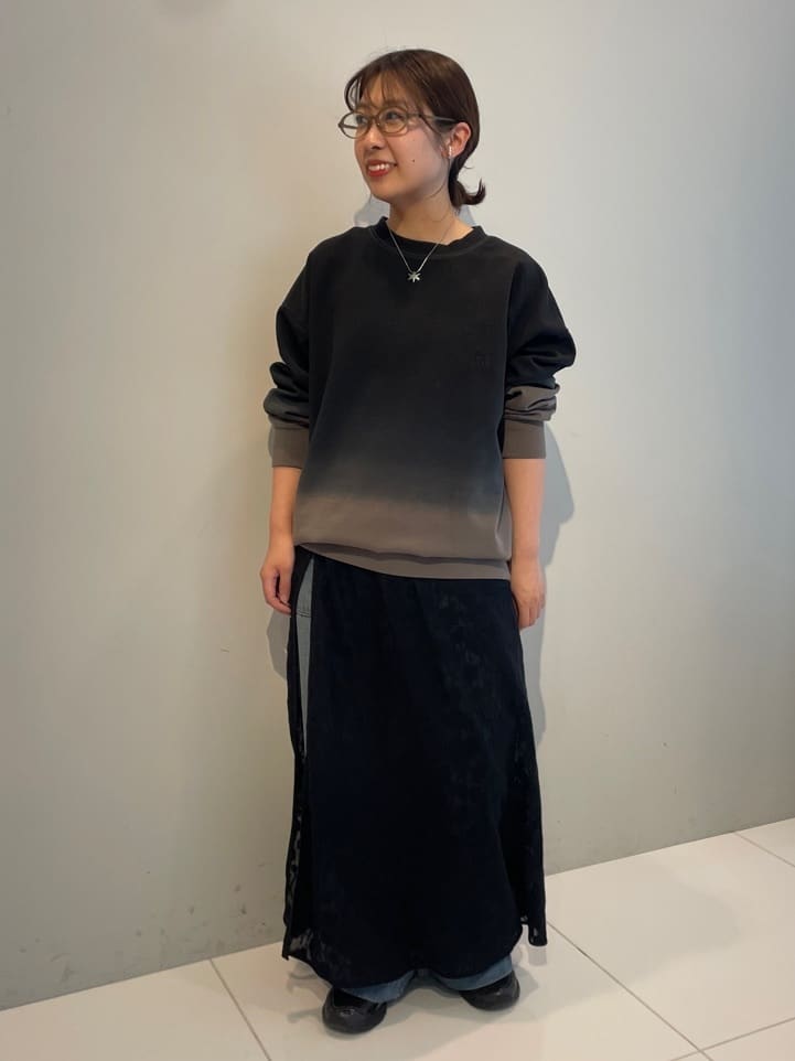 abeさんの「tk.TAKEO KIKUCHI｜グラデーションスウェット」を使ったコーディネート