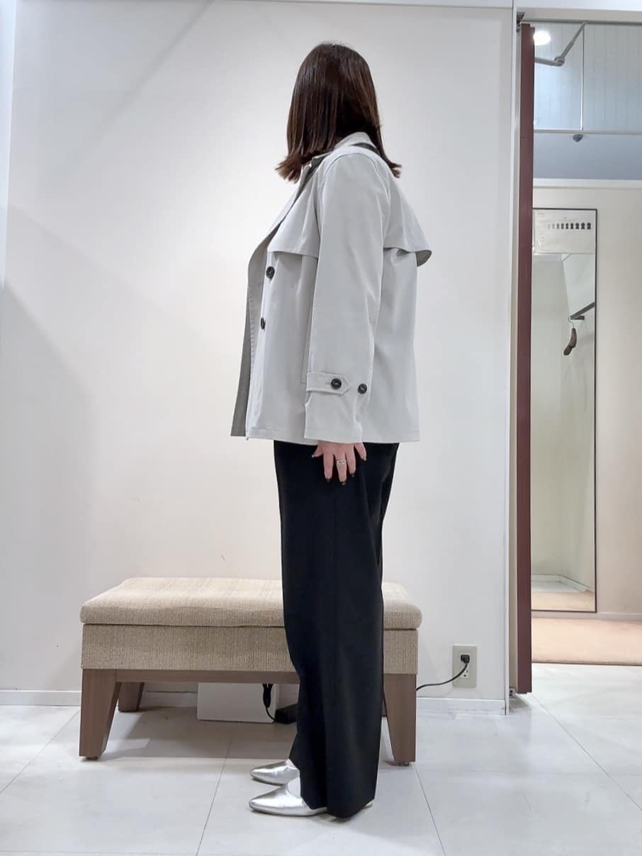 YUIさんの「UNTITLED｜【定番人気/はっ水/洗える】タスランショートトレンチコート」を使ったコーディネート