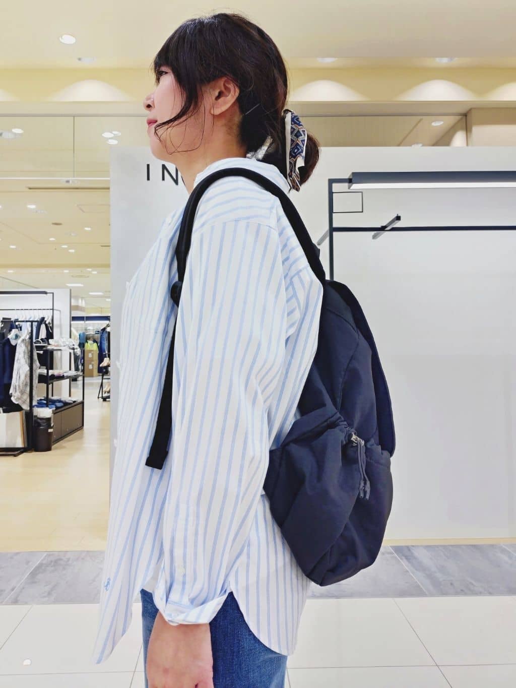 TOMOMIさんの「INDIVI｜【褒められデニム】ワイドストレート デニムパンツ」を使ったコーディネート