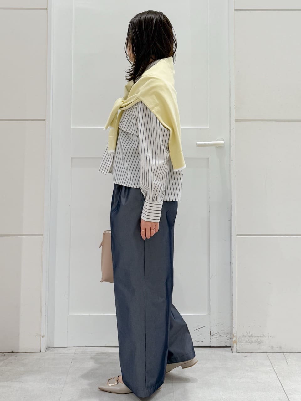 yuka.aさんの「OPAQUE.CLIP｜タックフリルシャツ【洗濯機OK】」を使ったコーディネート
