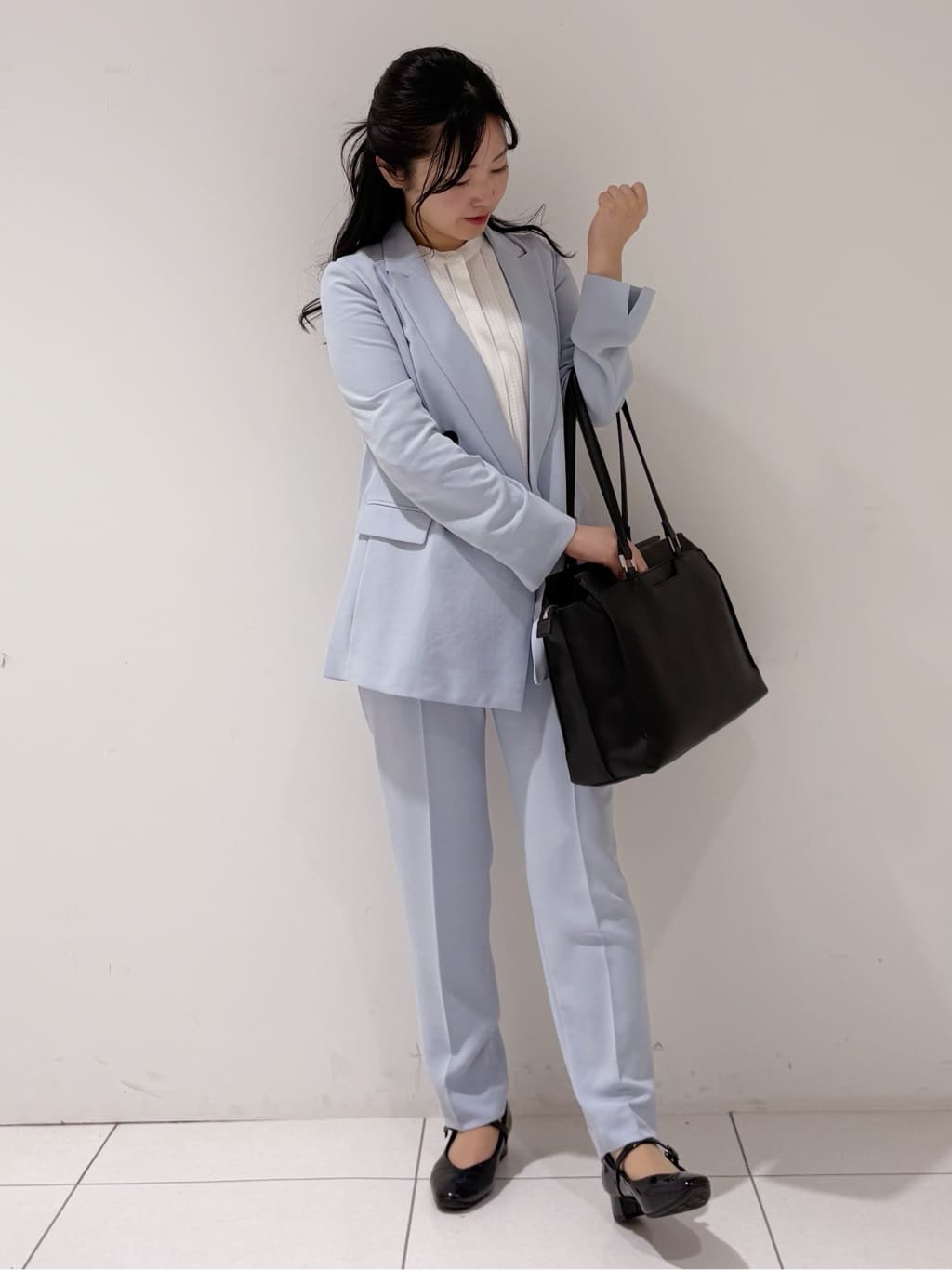 momokoさんの「INDIVI｜【洗える／多機能／SETUP可】着る日傘ダブルジャケット」を使ったコーディネート