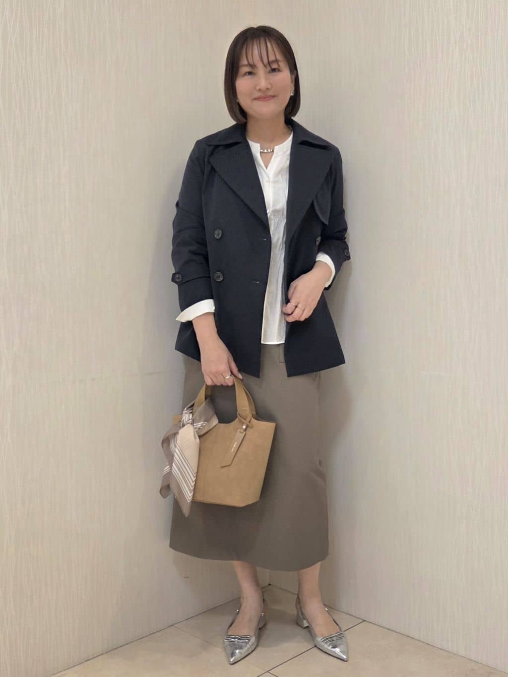 naokoさんの「UNTITLED｜【定番人気/はっ水/洗える】タスランショートトレンチコート」を使ったコーディネート
