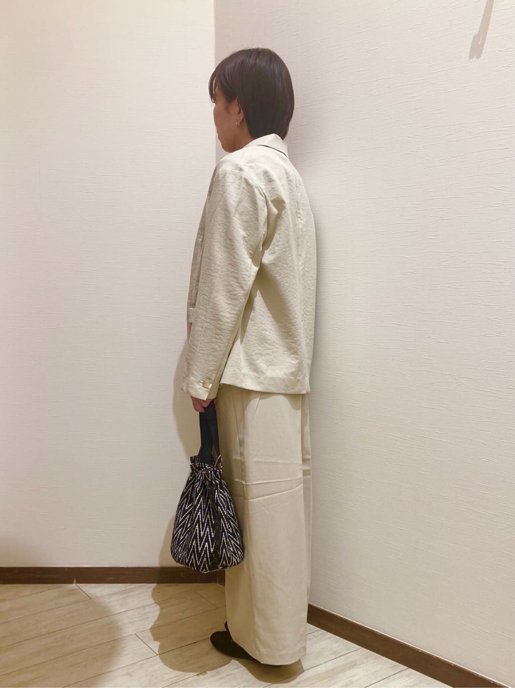 さとさんの「SHOO･LA･RUE｜【洗濯機可/セットアップ可/UV/SS-LL】楽してきちんと きれい見えゆったりワイドパンツ」を使ったコーディネート
