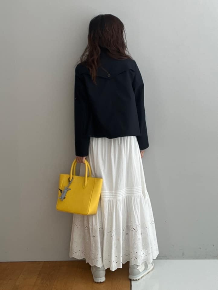 misaさんの「DRESSTERIOR｜【ウォッシャブル/撥水素材】Aラインショートトレンチジャケット」を使ったコーディネート