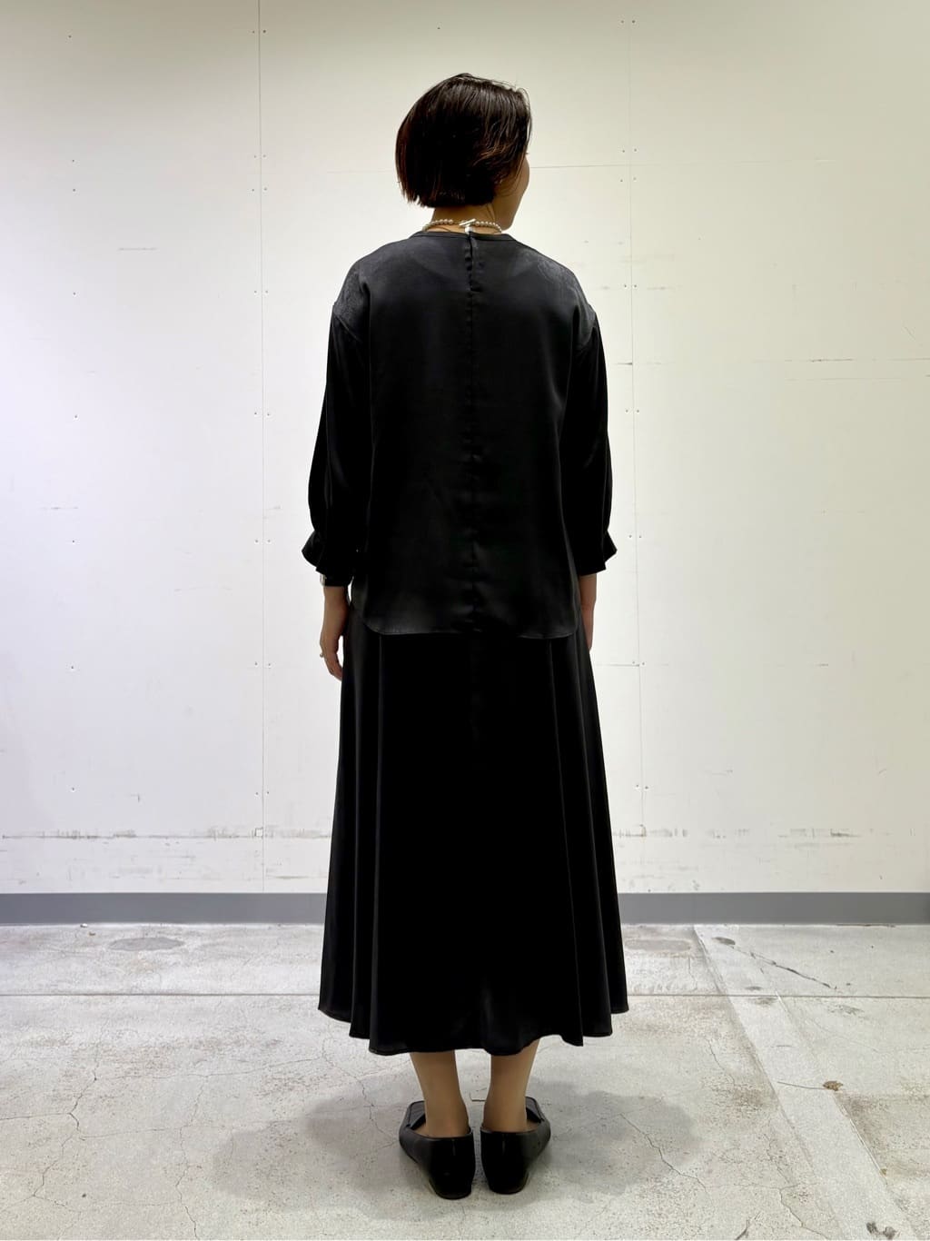 yuriさんの「INDIVI｜【セットアップ可能】スエード調サテンブラウス」を使ったコーディネート