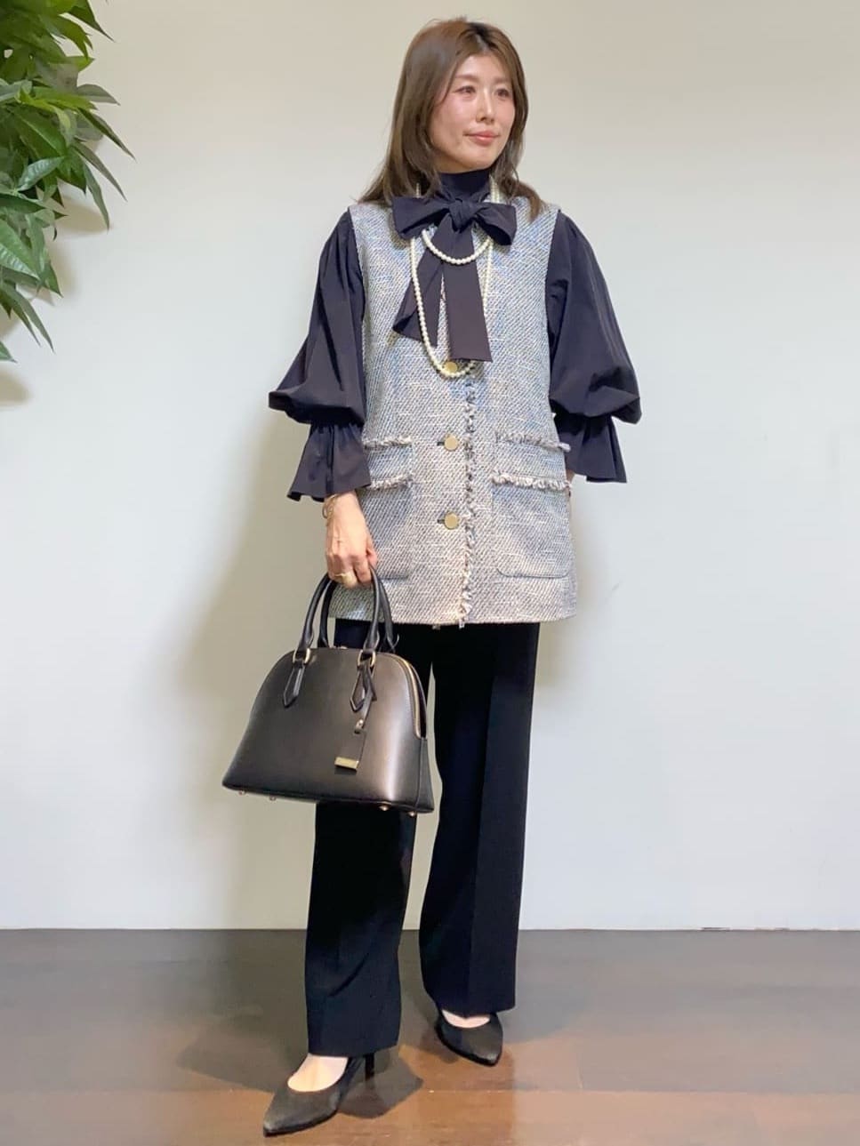 tomoさんの「UNTITLED｜【オンオフ使える】スラブツイード ジレ」を使ったコーディネート