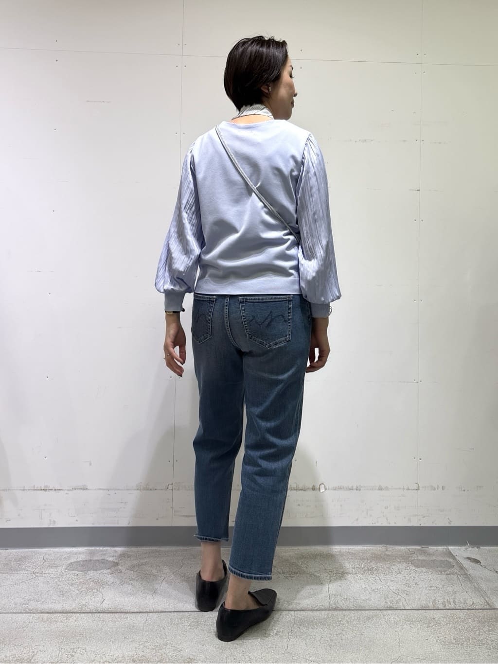 yuriさんの「INDIVI｜【花粉付着防止／撥水／UVケア】名品トレンチコート」を使ったコーディネート