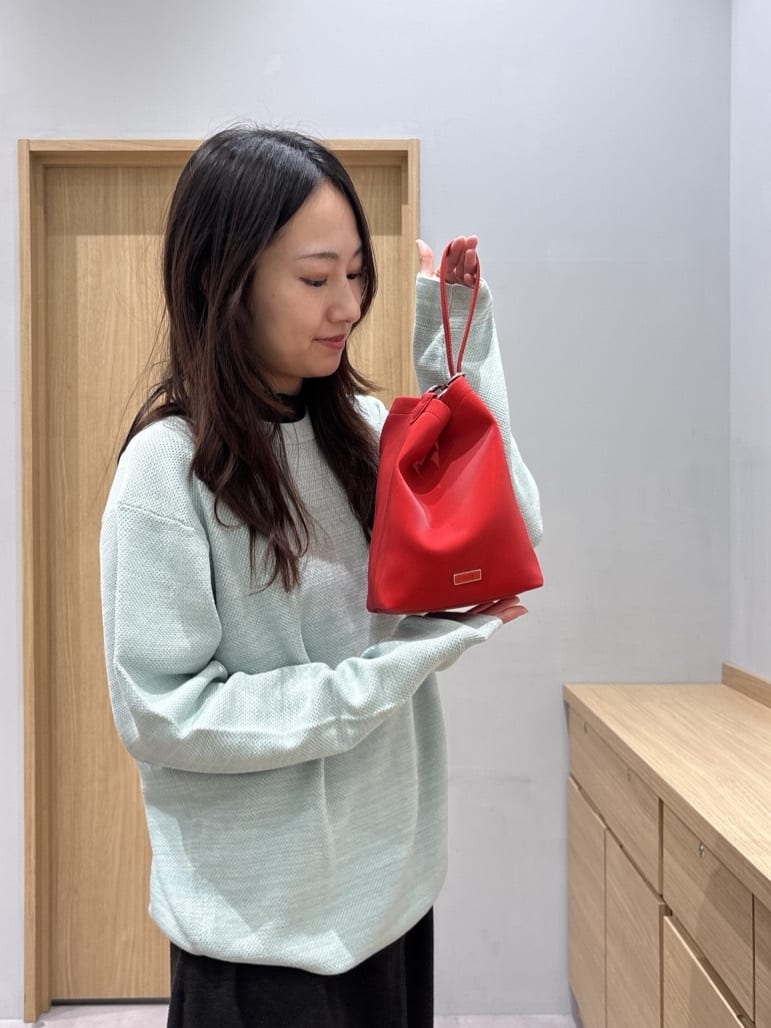 よぴさんの「TAKEO KIKUCHI｜【洗える】カラースプリングニット」を使ったコーディネート