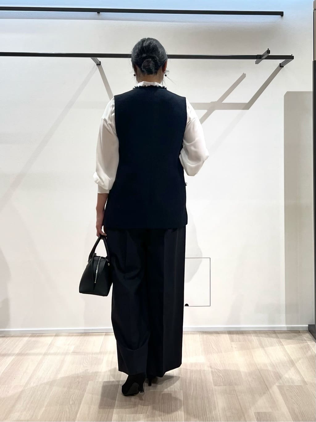 TOMOMIさんの「UNTITLED｜【洗える】ジョーゼットボウタイブラウス」を使ったコーディネート