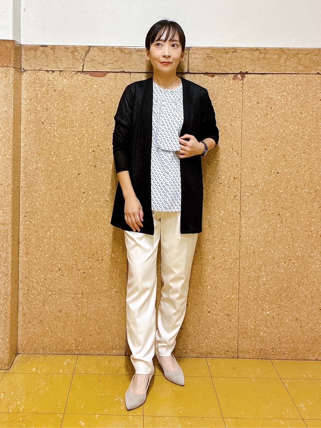 hattoriさんの「INDIVI｜【洗える／UVケア】幾何学柄＆無地ボウタイブラウス」を使ったコーディネート