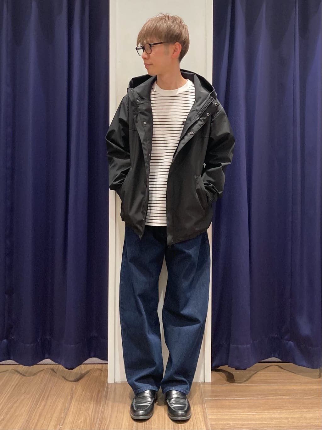 つーじーさんの「THE SHOP TK｜【季節の変わり目に最適】ナイロンマウンテンパーカ  防風/洗濯機OK」を使ったコーディネート